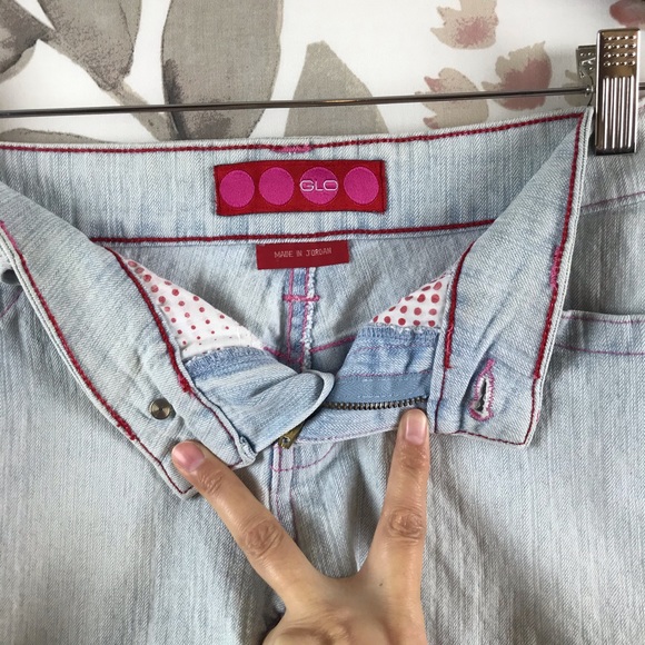 GLO Mini Stretch 5 Pocket Light Wash Blue Denim Jean Shorts 5 - Picture 9 of 15